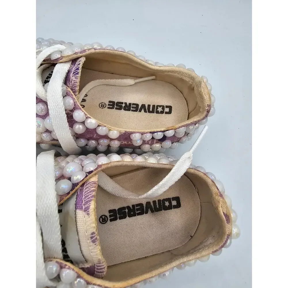 Converse Women's low top converse with faux pearls sneakers shoes size 4.5